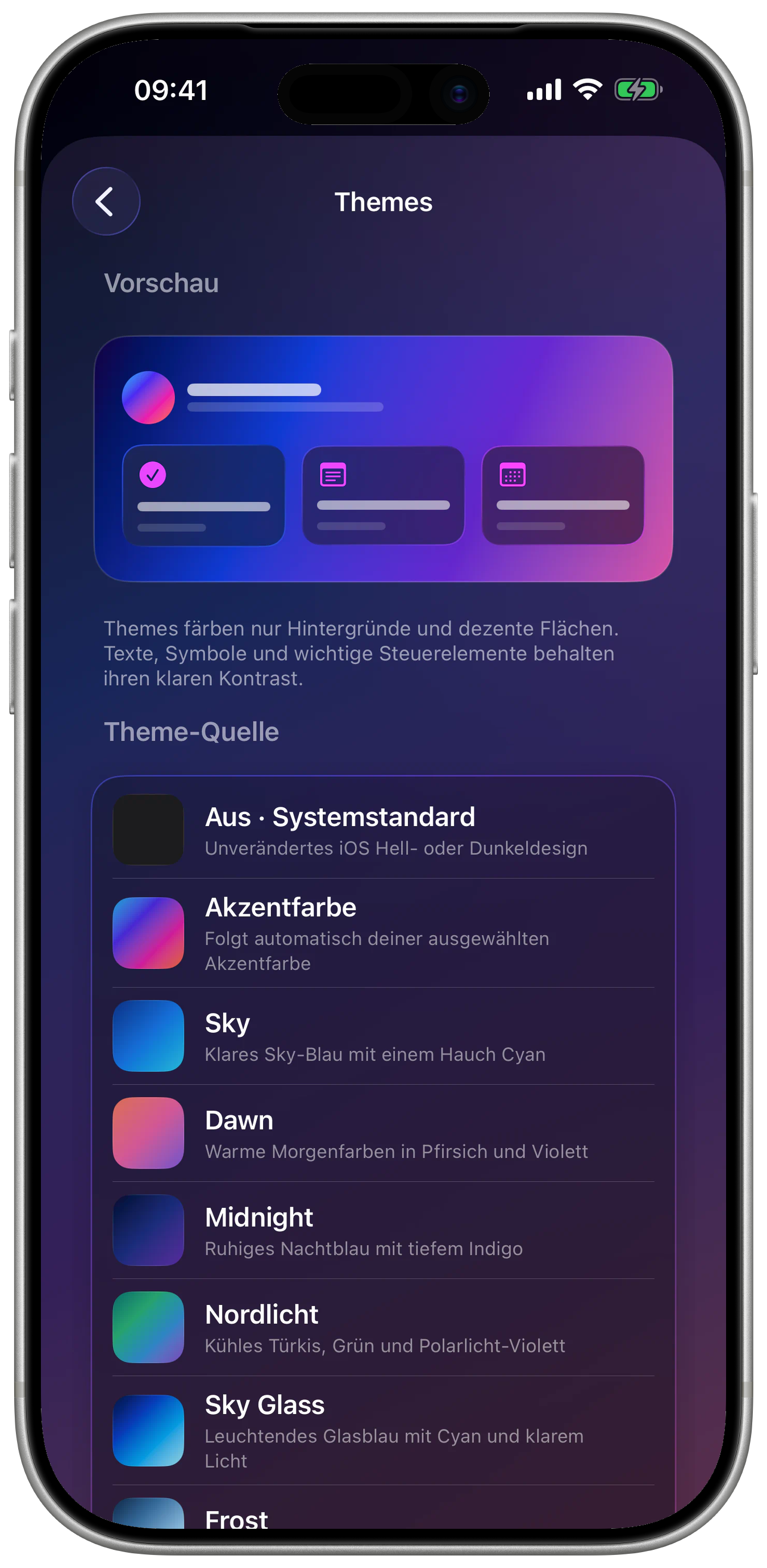 Theme-Auswahl und Verläufe in iFocus Plus in einem iPhone-Gehäuse.