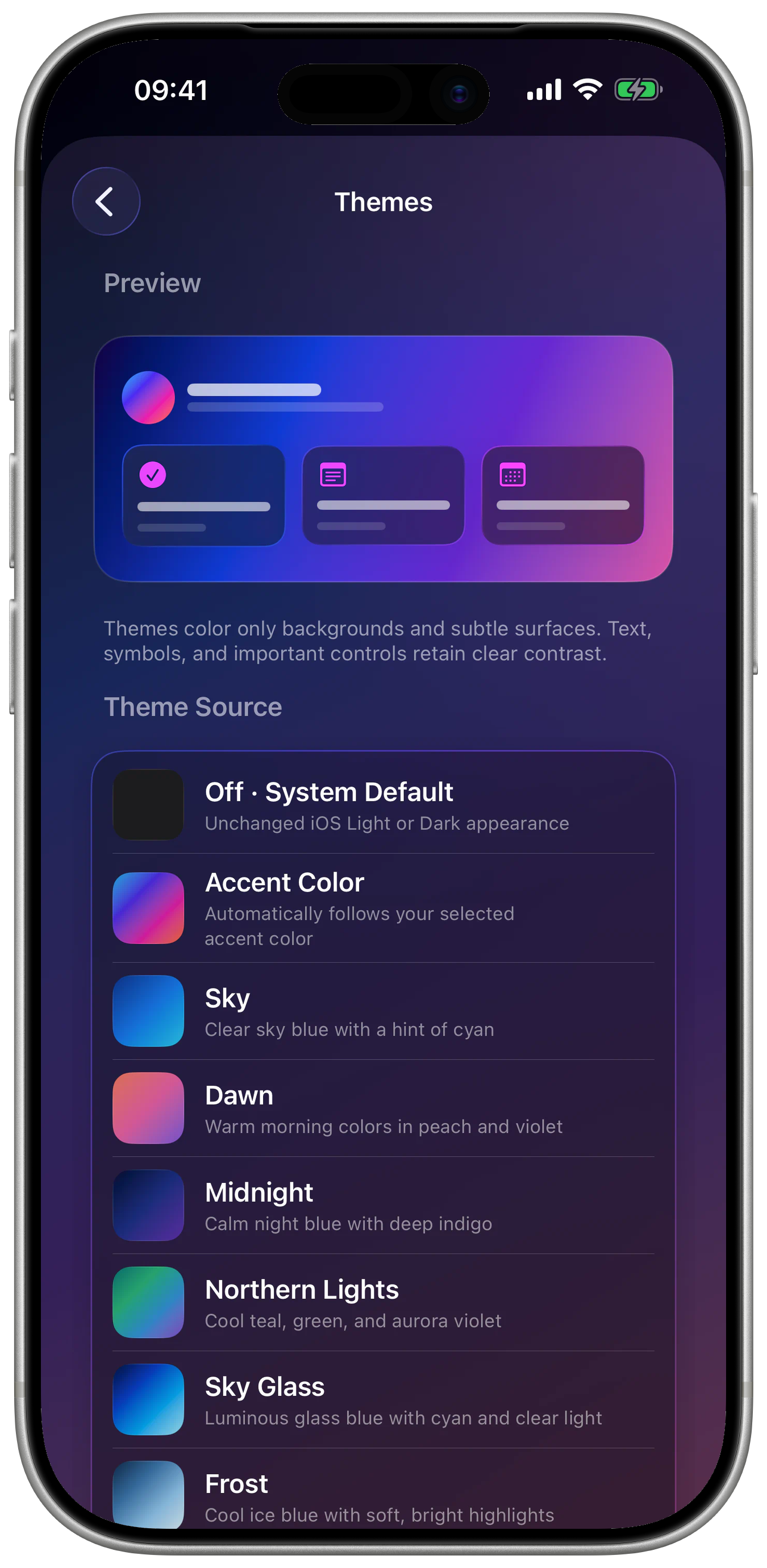 Theme selection and gradients in iFocus Plus in an iPhone housing.